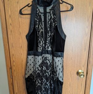 VENUS Black Evening Dress with Lace and Velvet Accents